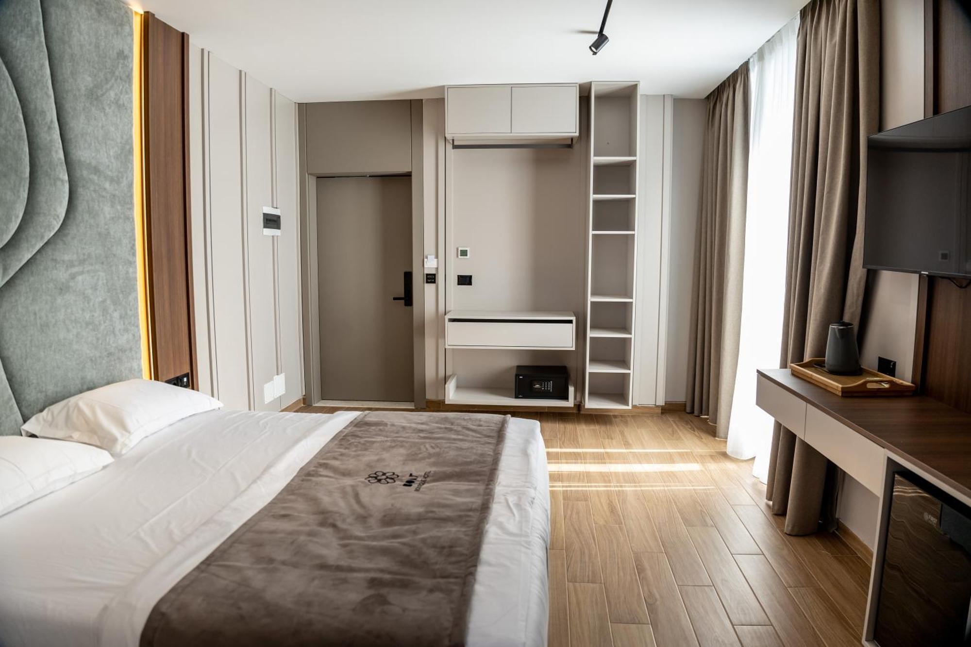 Bolt Boutique Hotel Lezhë Eksteriør billede