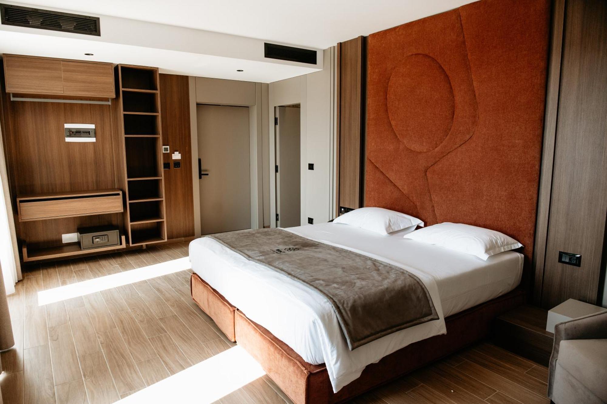 Bolt Boutique Hotel Lezhë Eksteriør billede